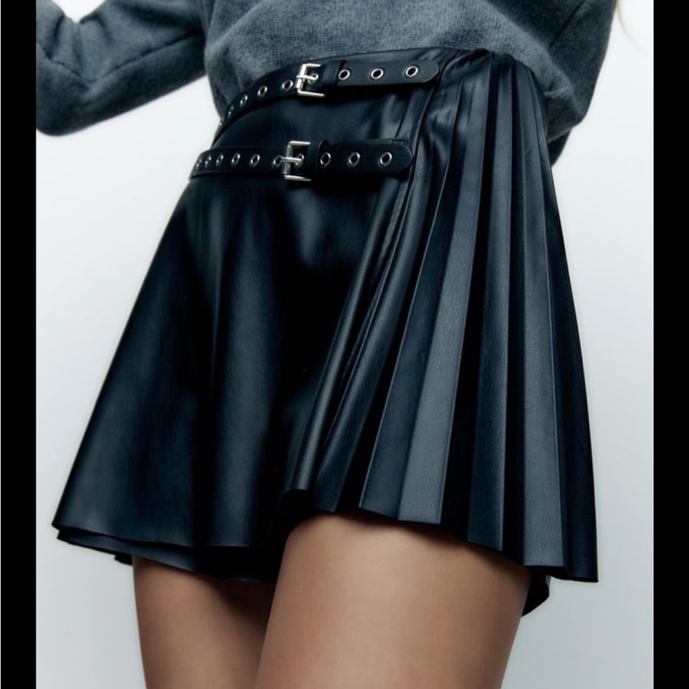 Faux Leather Pleated Skort 🥰